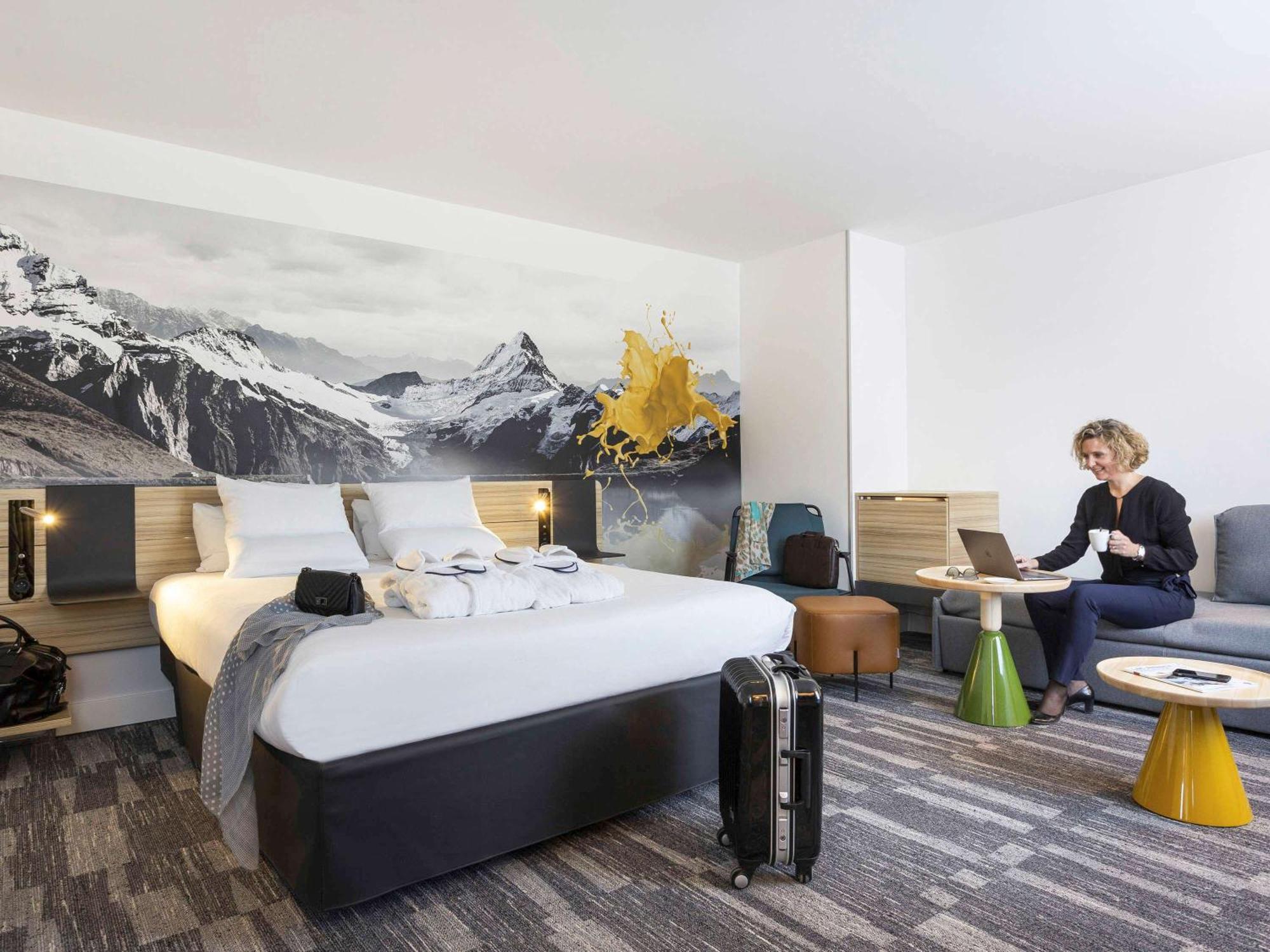 Suite Junior avec 1 Lit Double et Canapé