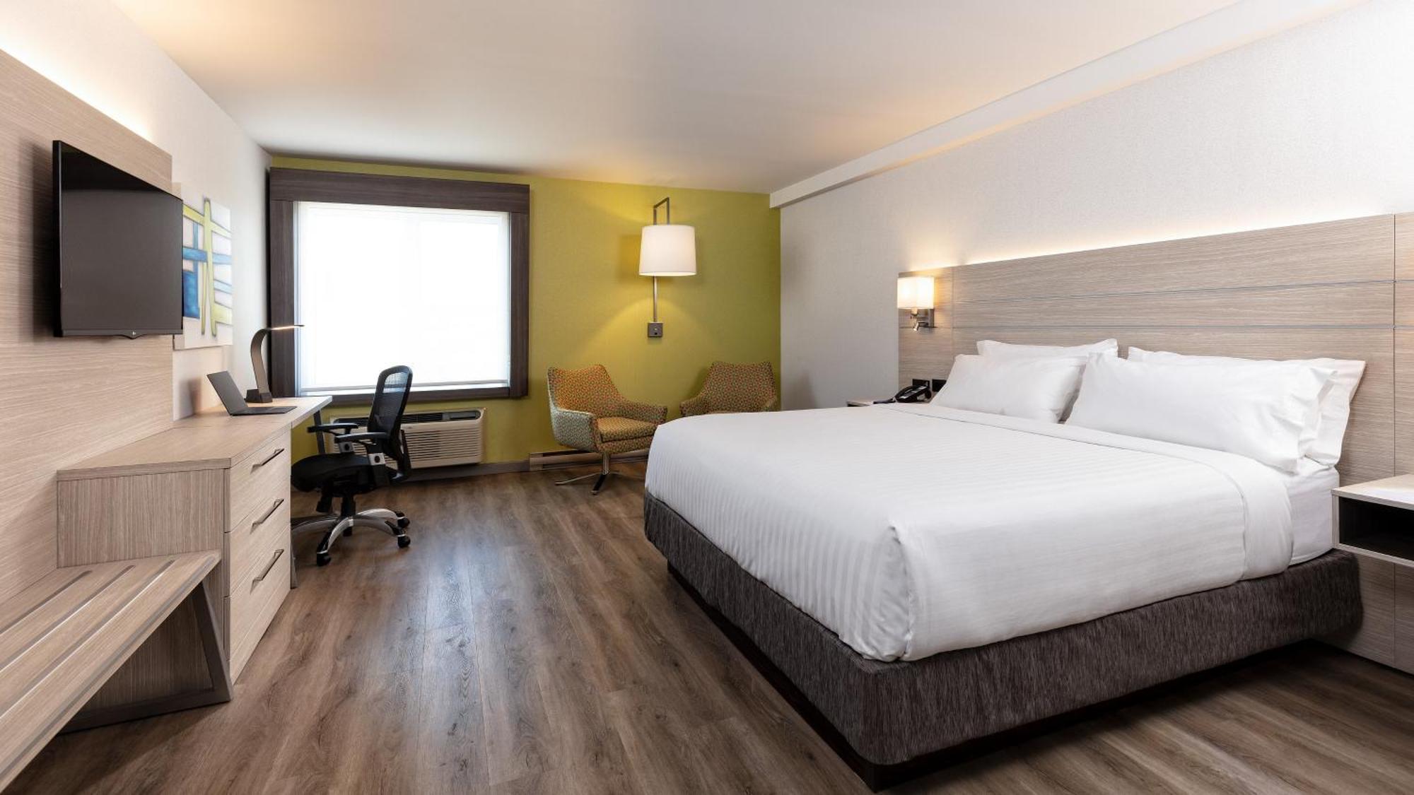 Standard King Room
