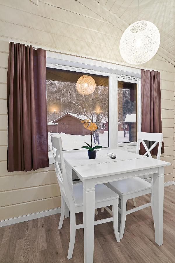 Cabane Traditionnelle - Vue sur Jardin