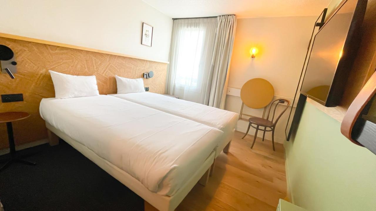 Pop Twin Room