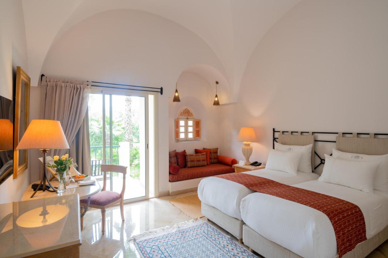 Chambre Double ou Lits Jumeaux Deluxe – Vue sur Jardin
