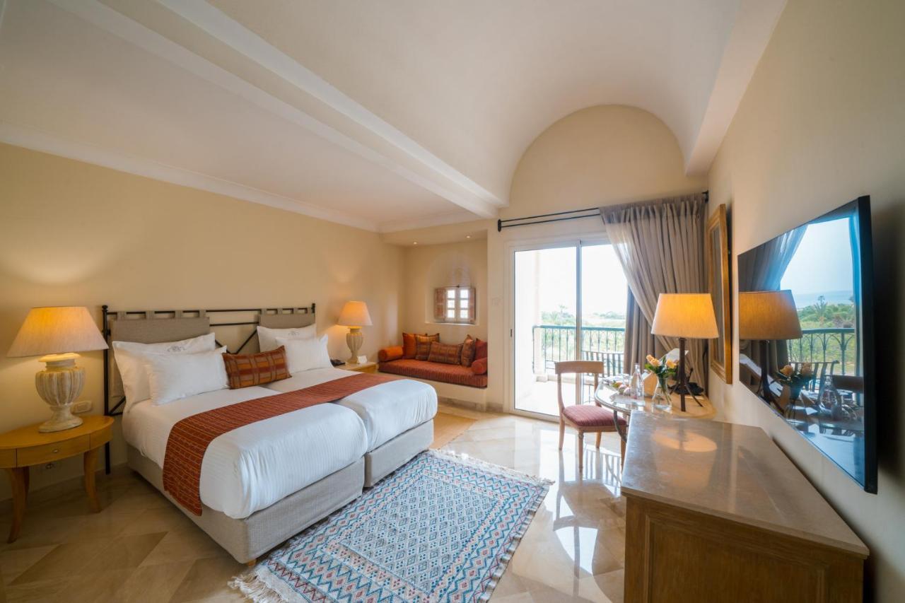 Chambre Double ou Lits Jumeaux Deluxe - Vue sur Piscine