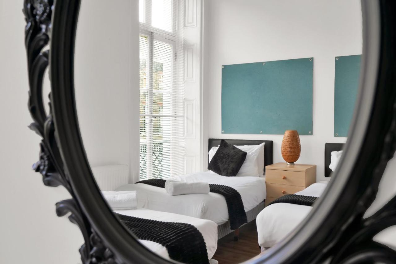 Chambre Triple avec Salle de Bains Commune