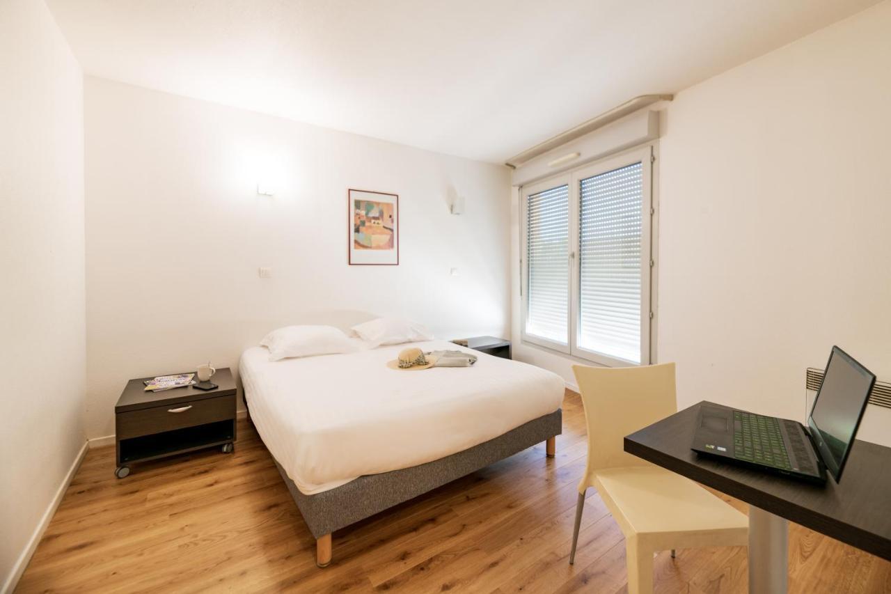 One-Bedroom Apartment (4 Adults),1608290306:JPEG