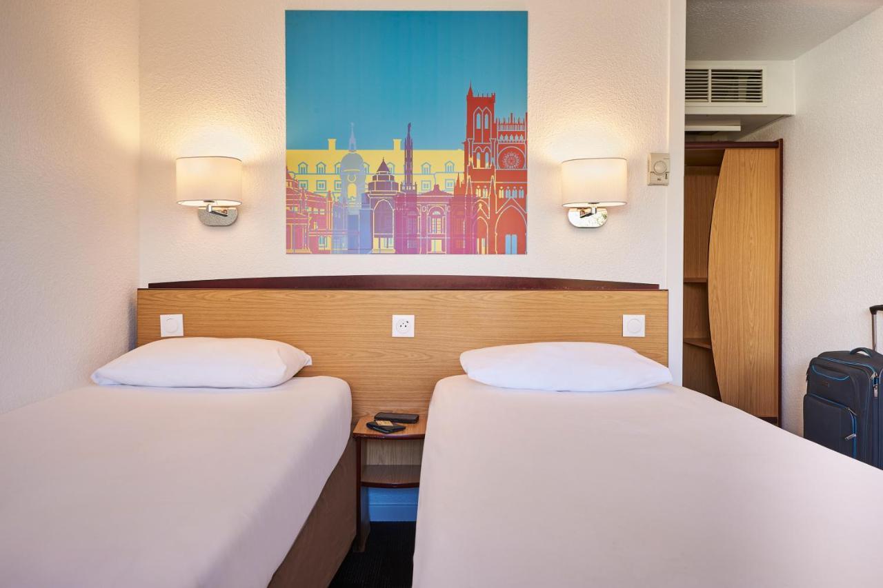 Triple Room 2 Single Beds 1 Junior Bed,1305433807:JPEG