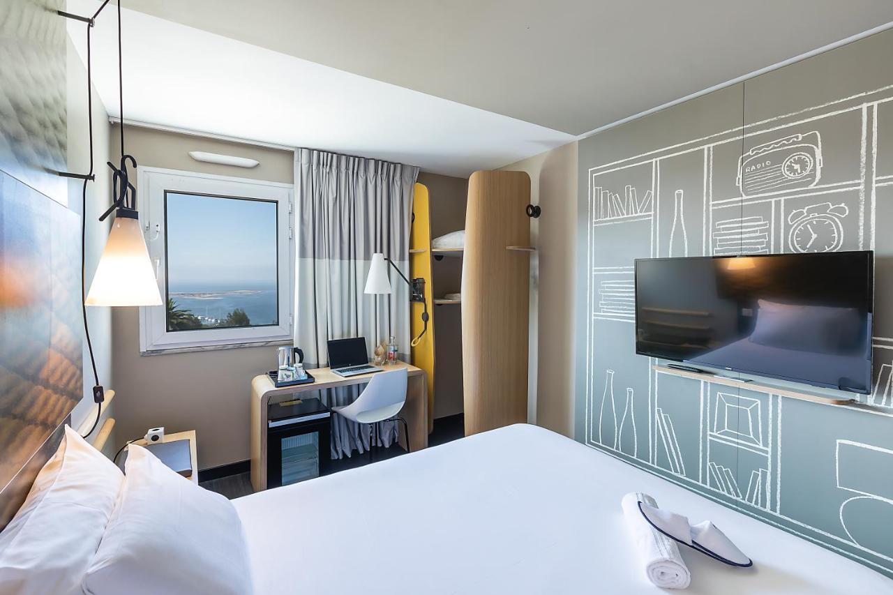 Superior Double Room with Sea or River View,1310477857:JPEG