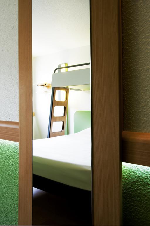 ROOM - 1 double bed + 1 bunk bed,140865330:JPEG