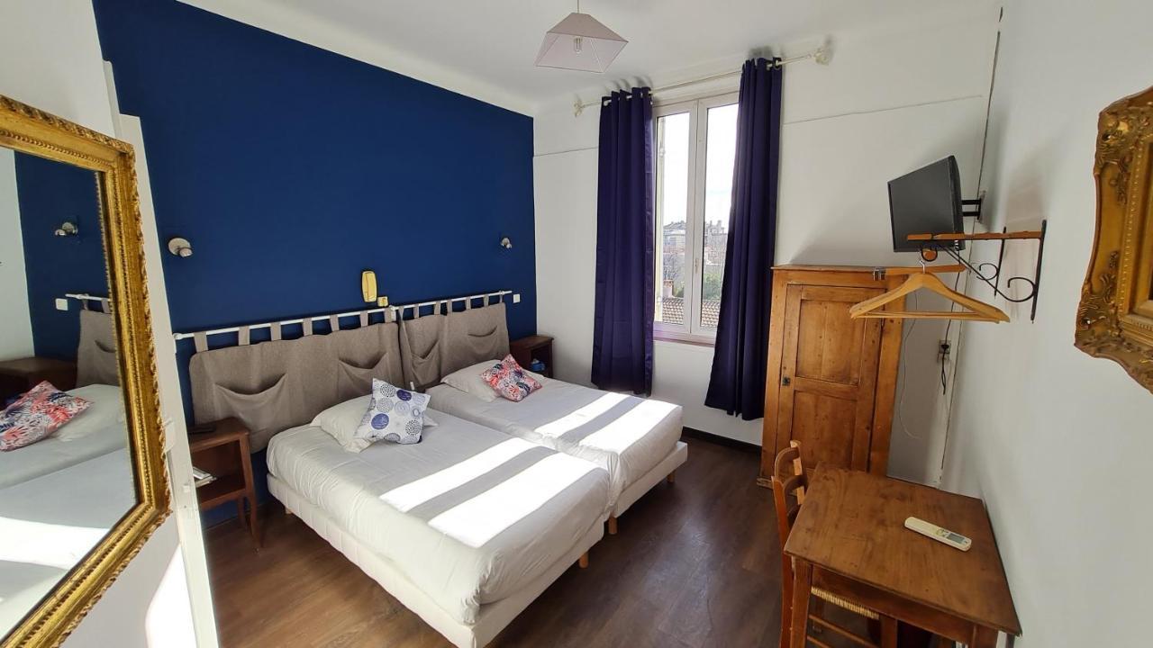 Twin Room,1350362471:JPEG