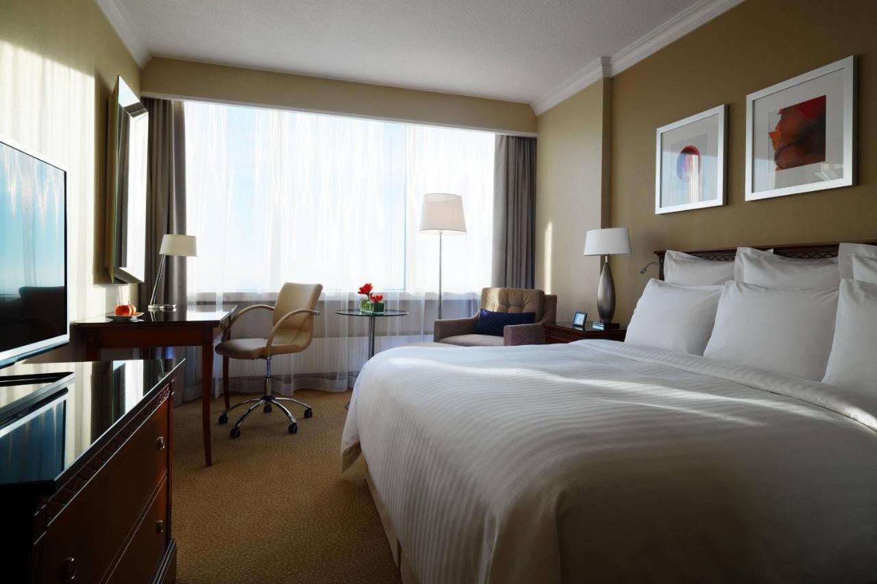 Deluxe Guest room, 1 King,1358844329:JPEG