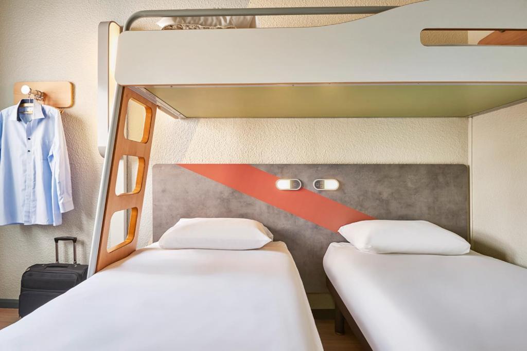 Chambre Lits Jumeaux Standard avec Lits Superposés