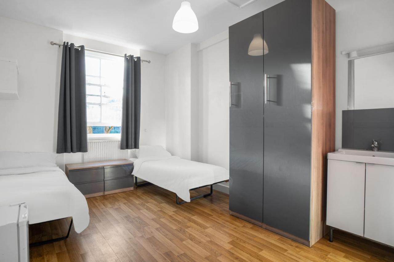 Single Bed 2 Bed Male Dormitory Room