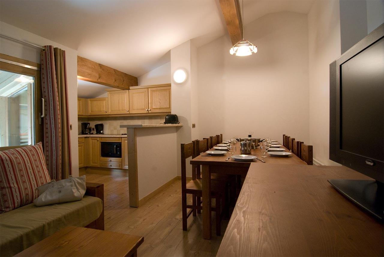 Three-Bedroom Apartment Loggia,1377889418:JPEG