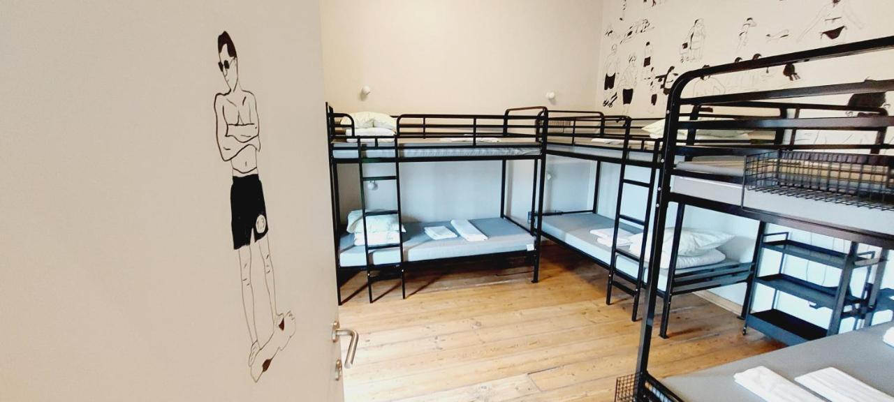 Bed 6-Bed Female Dormitory Room,1380639785:JPEG