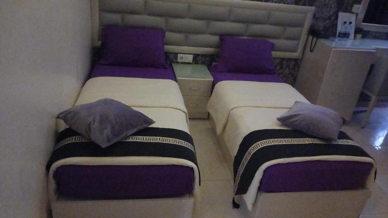 Standard Twin Room Private Bathroom