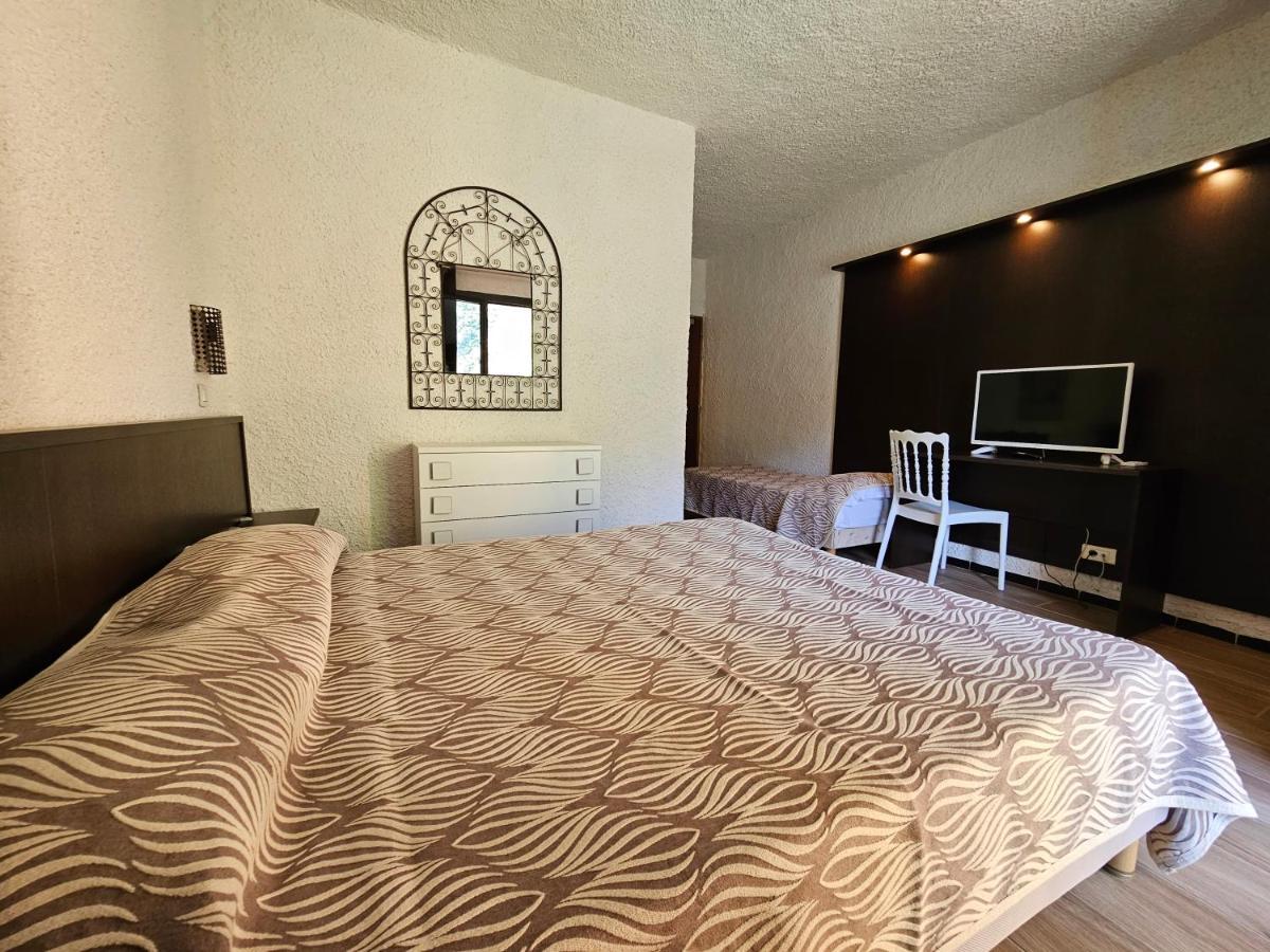 Panoramic Triple Room