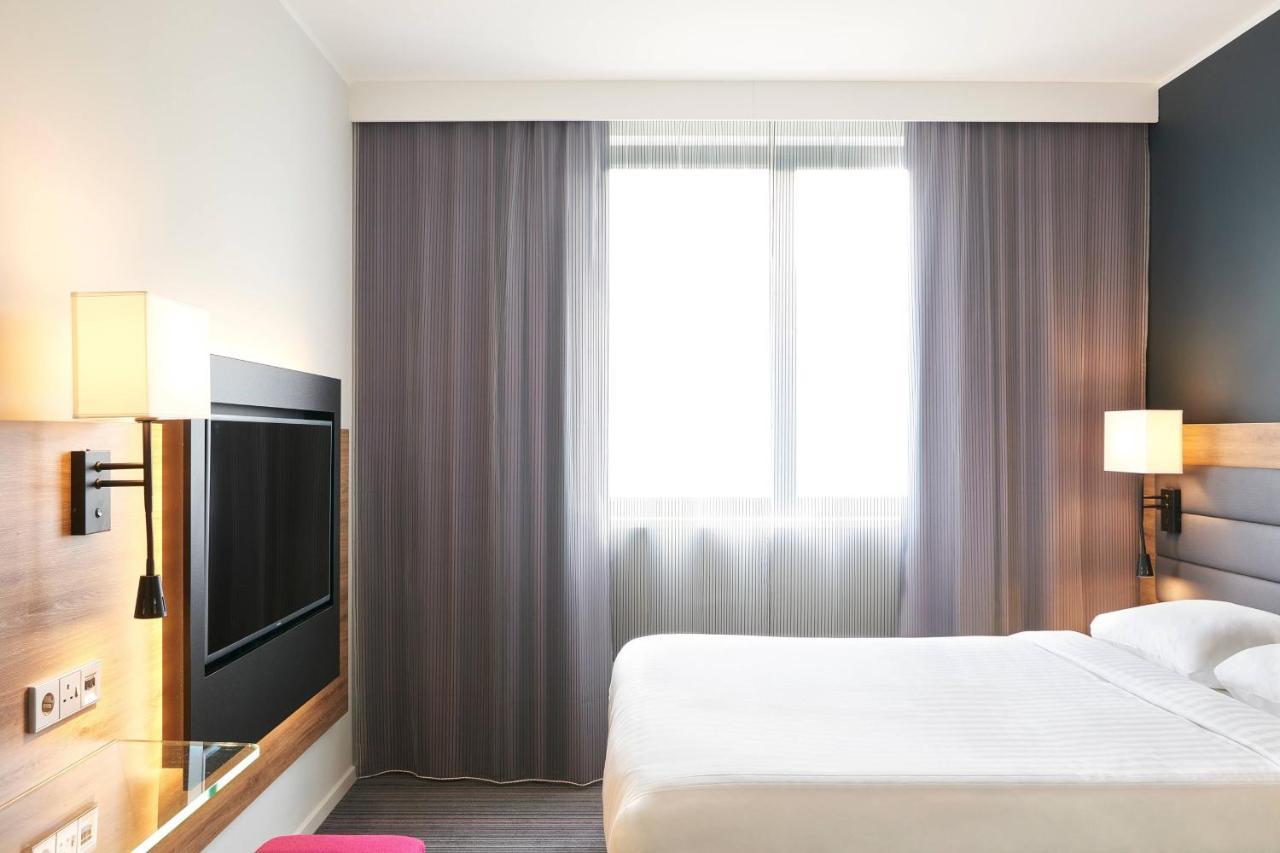 Moxy Sleeper, Guest room, 1 Queen,1395471833:JPEG