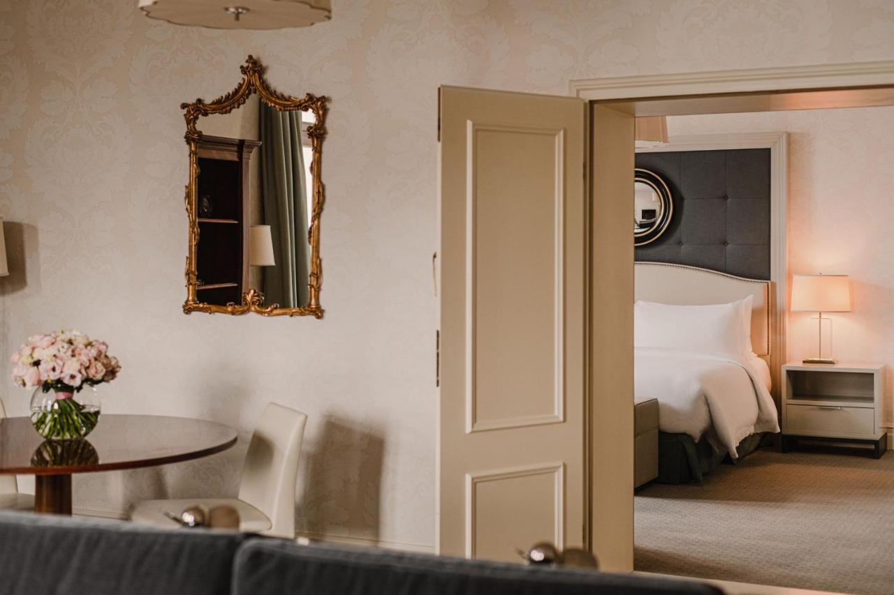 Suite Glorietta avec 2 Chambres et 1 Lit King-Size - Vue sur Rue Principale