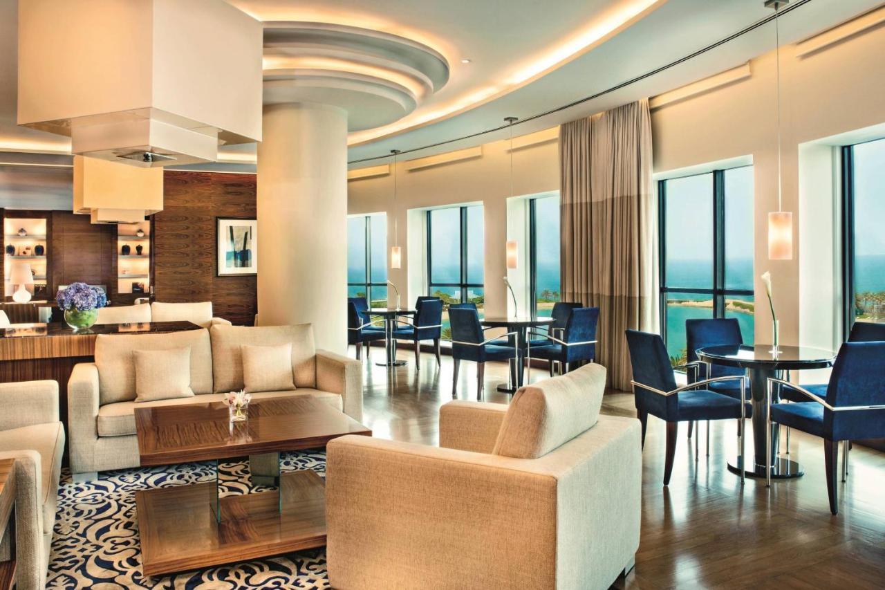 Club Room Twin with Club Lounge Access