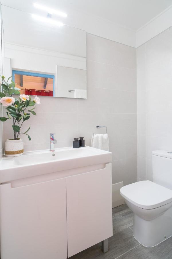 Studio with Sea View,1499455801:JPEG