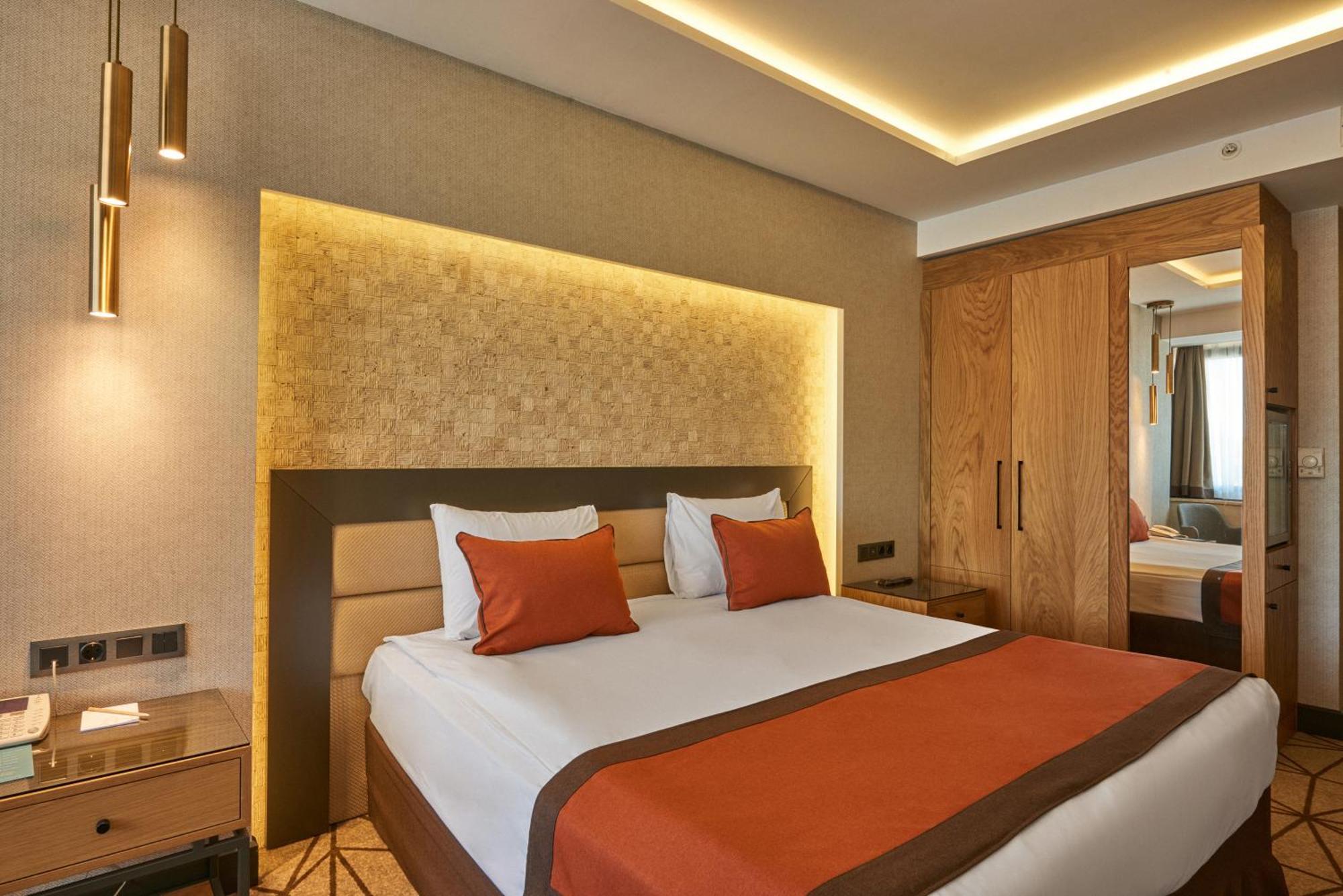 Standard Double or Twin Room,1433757991:JPEG