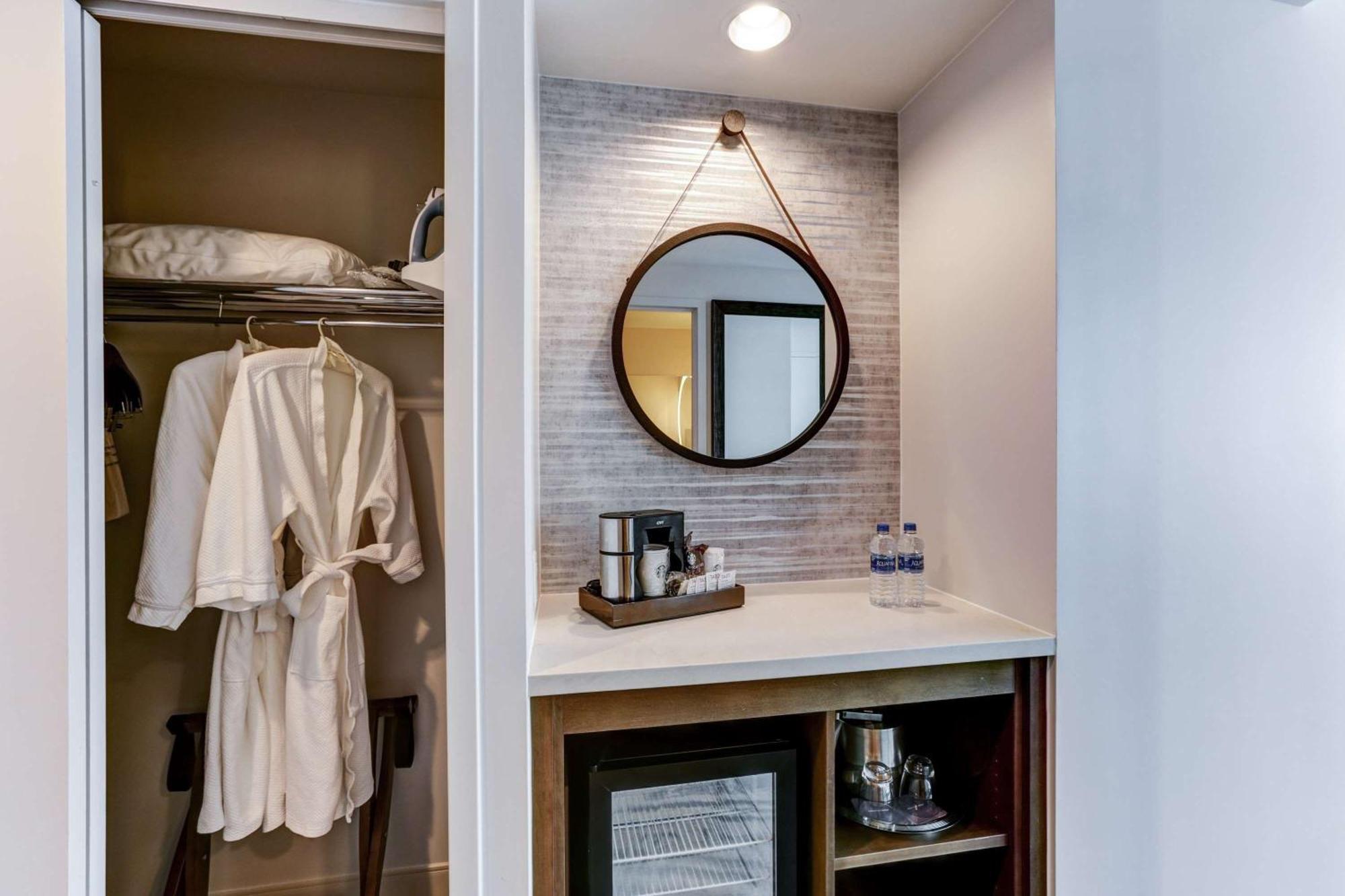 Queen Room Two Queen Beds Accessible Shower Disability Access