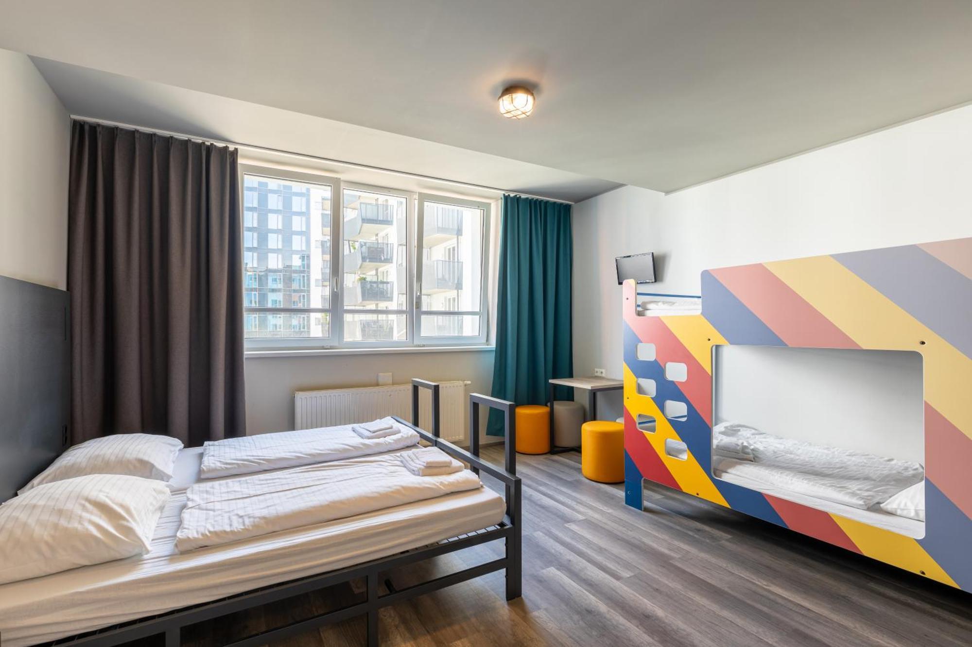 Triple Room,1438054162:JPEG