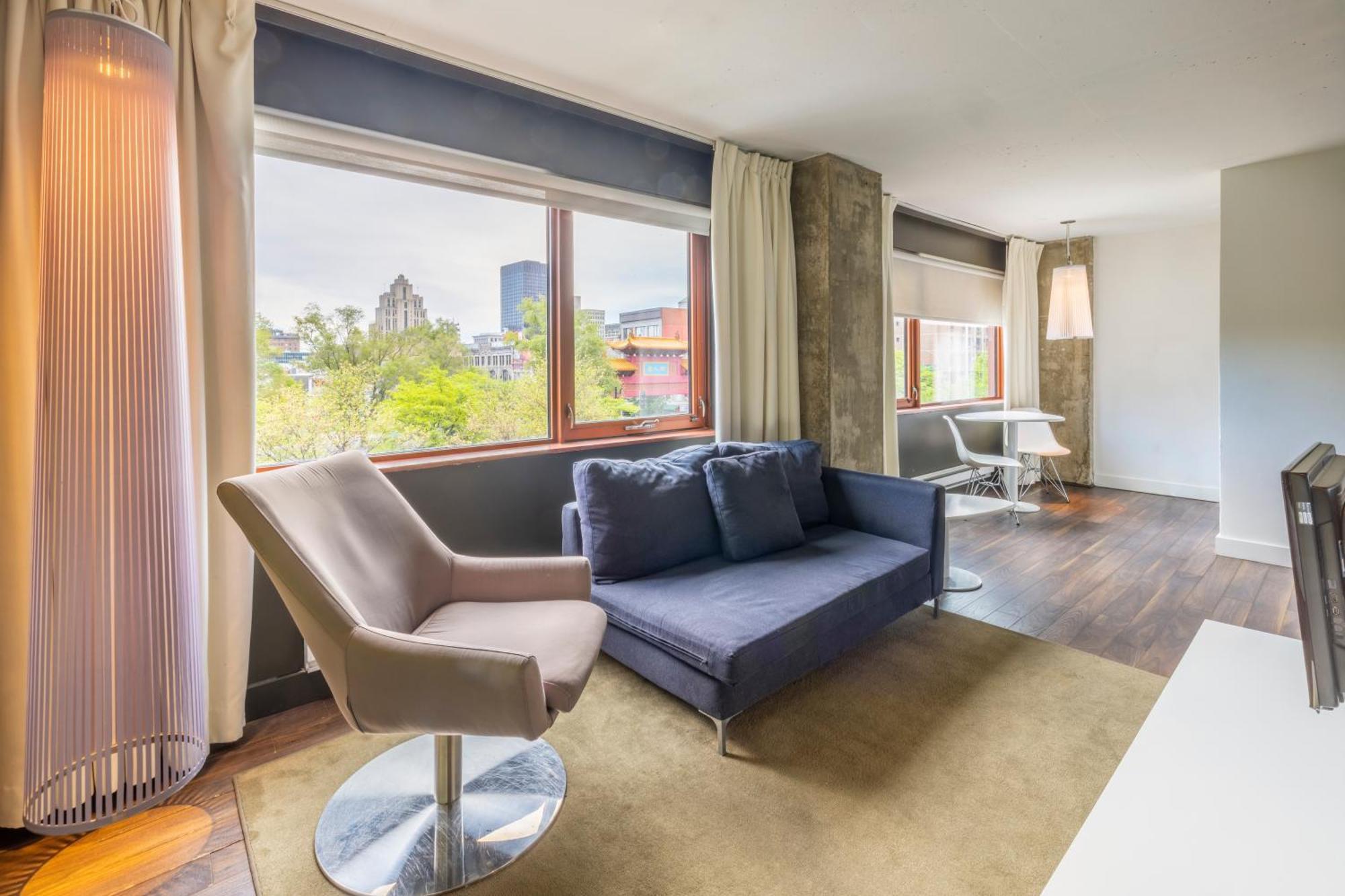 Two-Bedroom Queen Suite