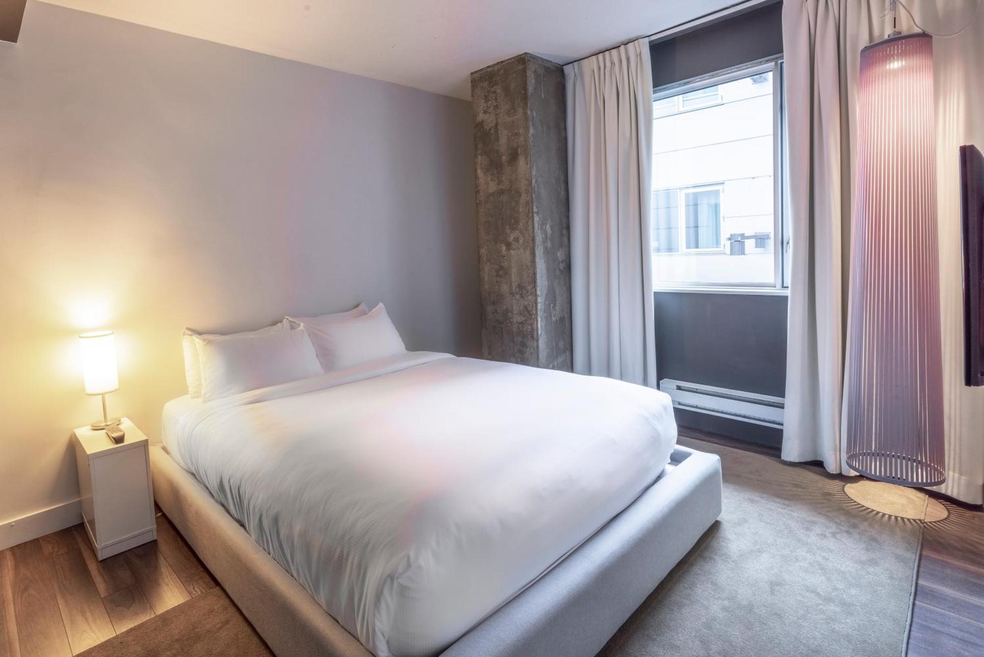 Two-Bedroom Queen Suite