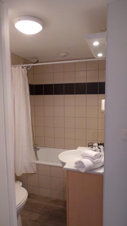 Studio with Bath,565695762:JPEG