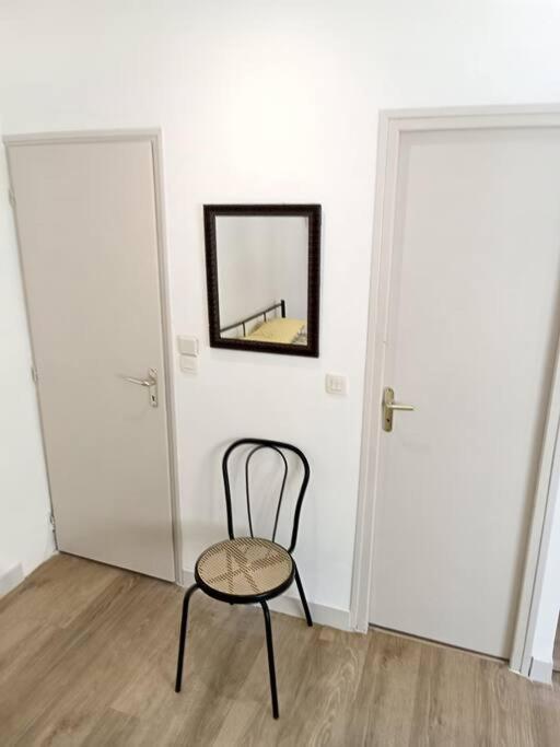 One-Bedroom Apartment,1479019388:JPEG