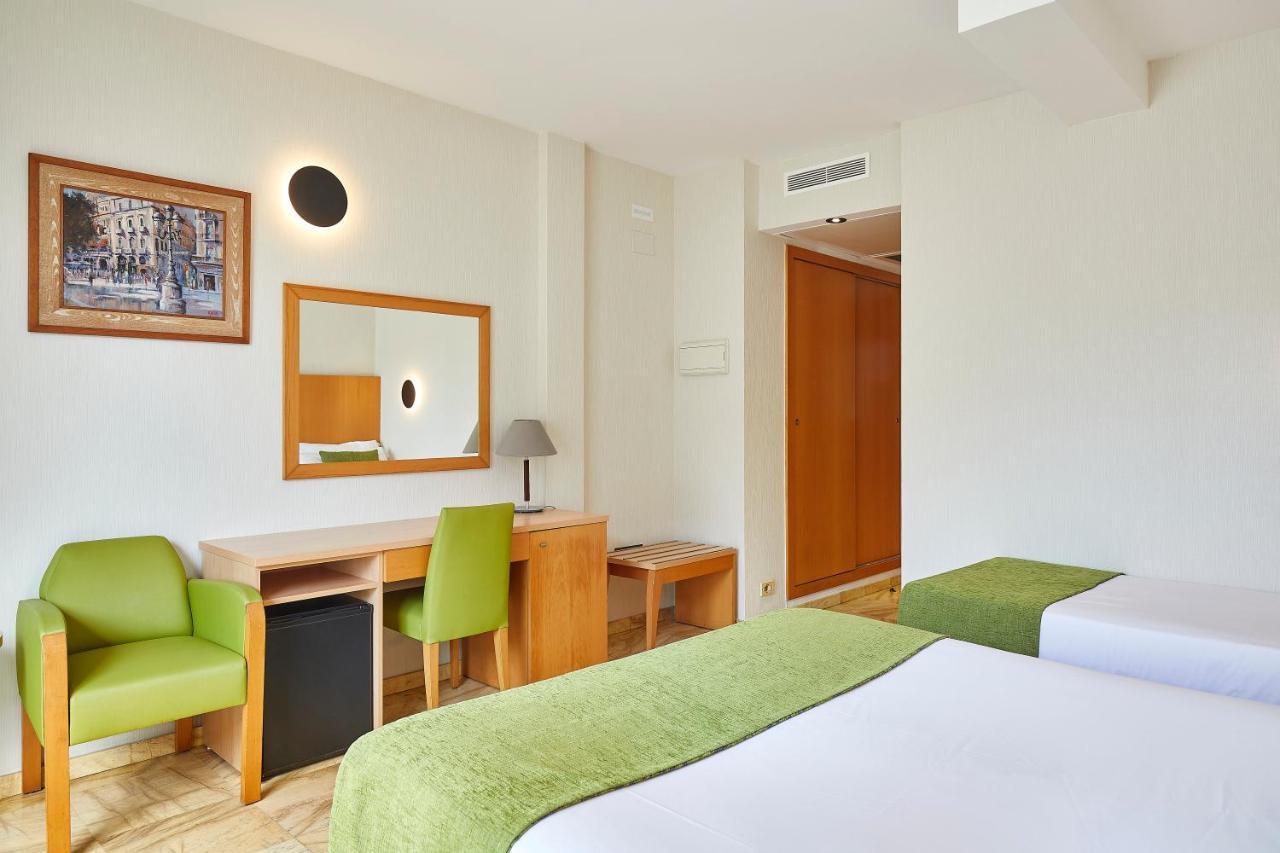 Superior Double Room Terrace City View