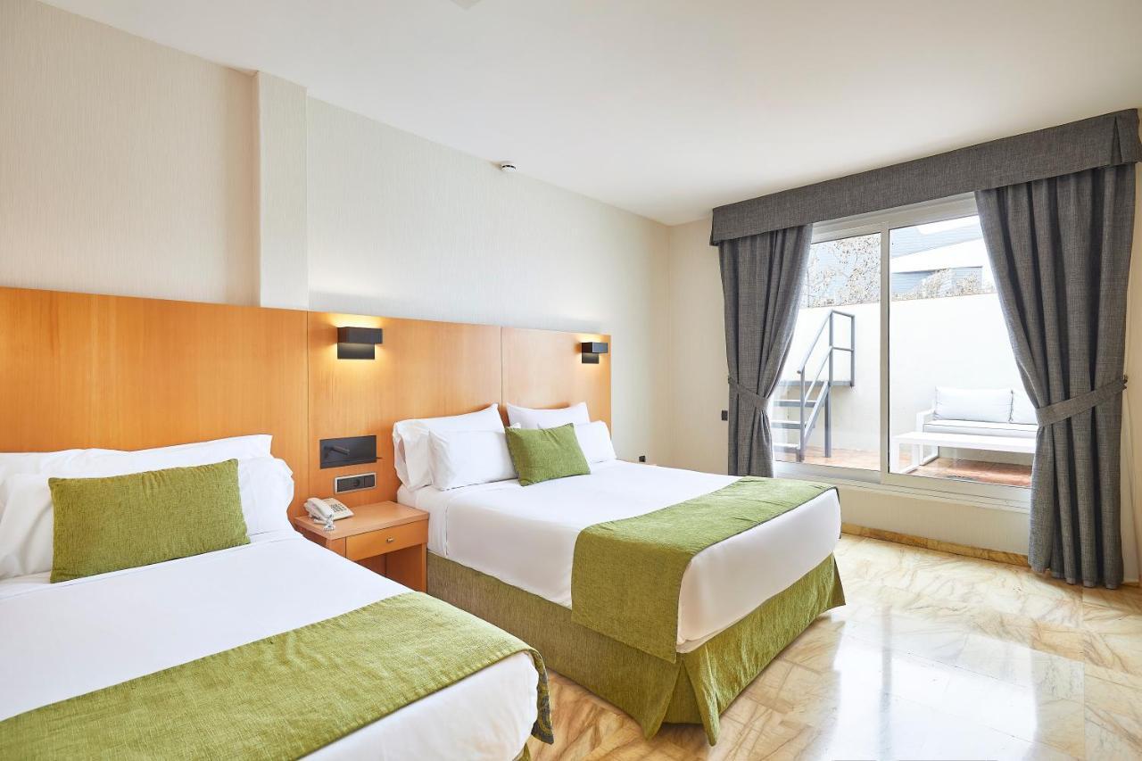 Superior Double Room Terrace City View