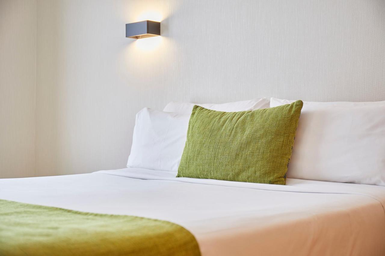 Double Room 1