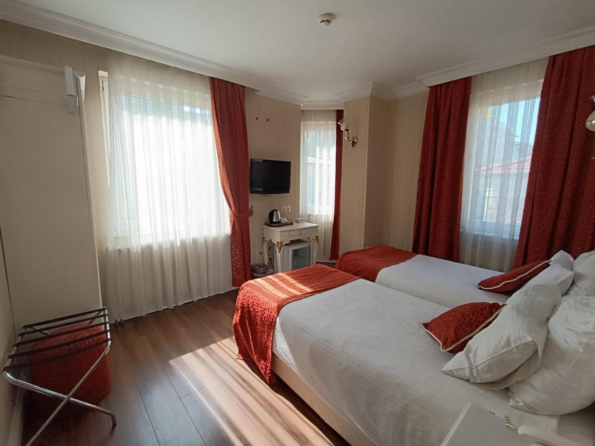 Double or Twin Room with Extra Bed,1566912507:JPEG