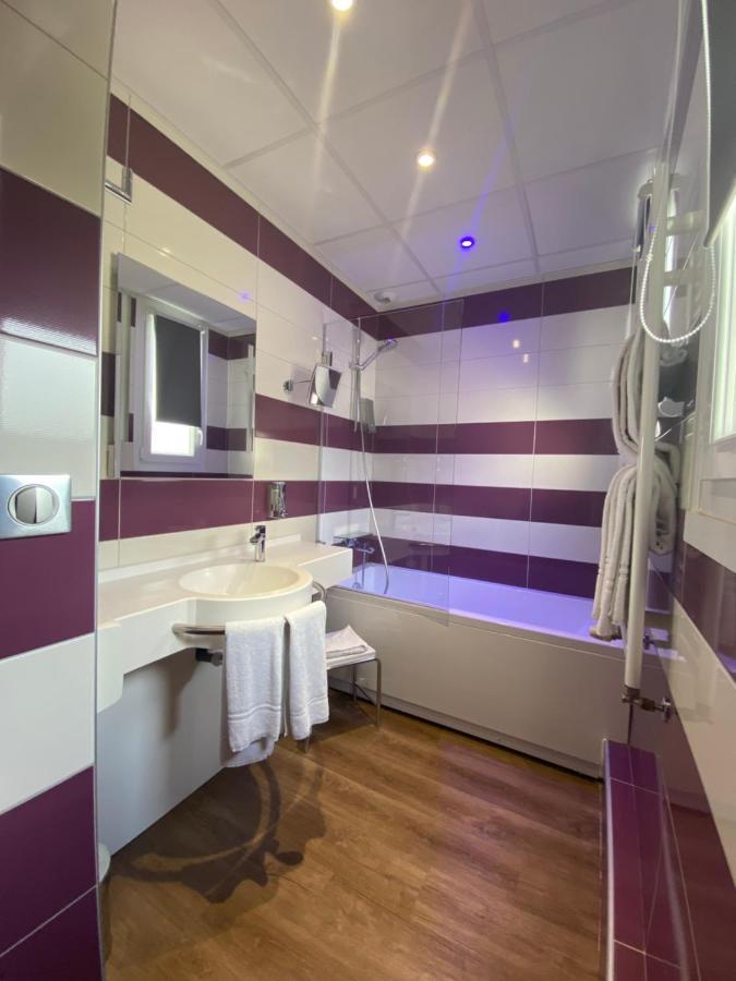 Family Room,1498763065:JPEG