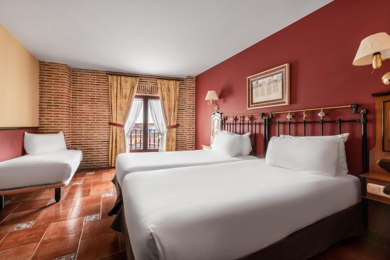 Triple Room Cathedral View
