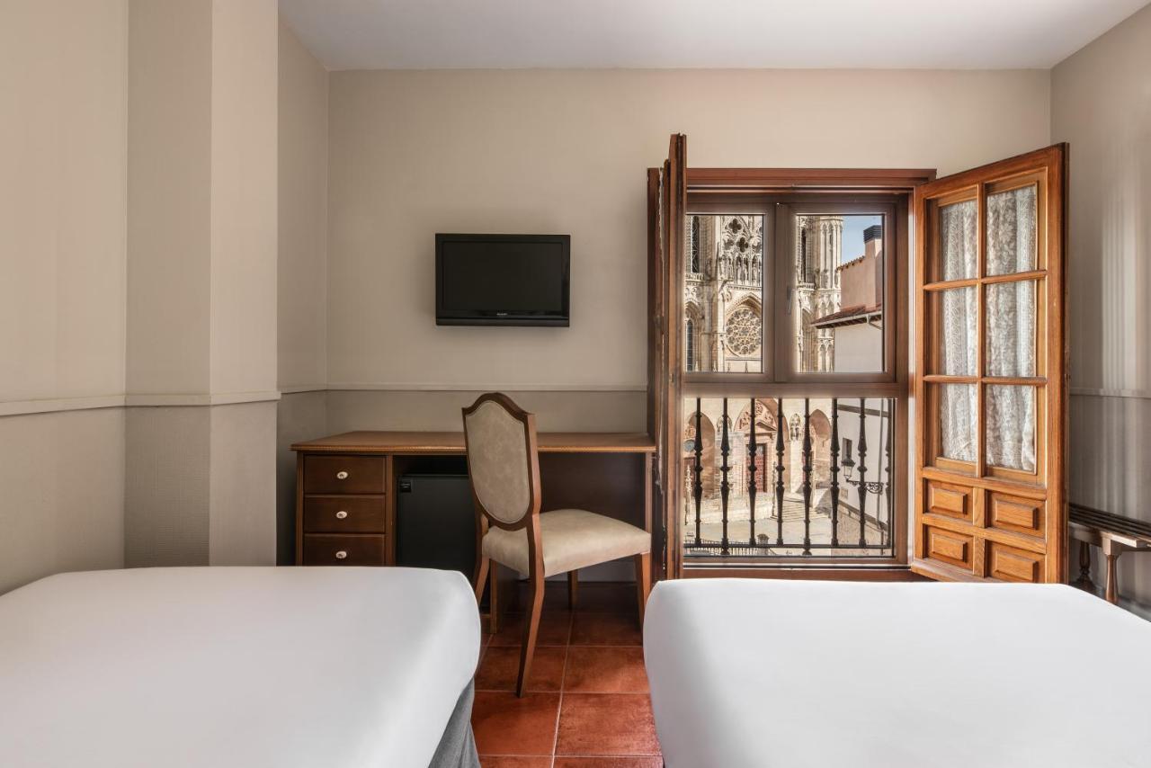 Twin Room Cathedral View