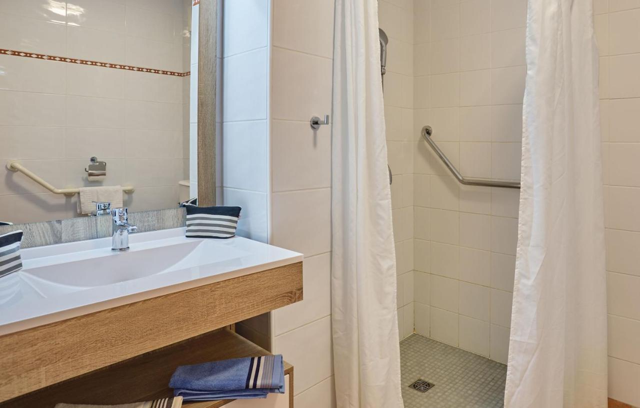 One-Bedroom Apartment,1498550713:JPEG