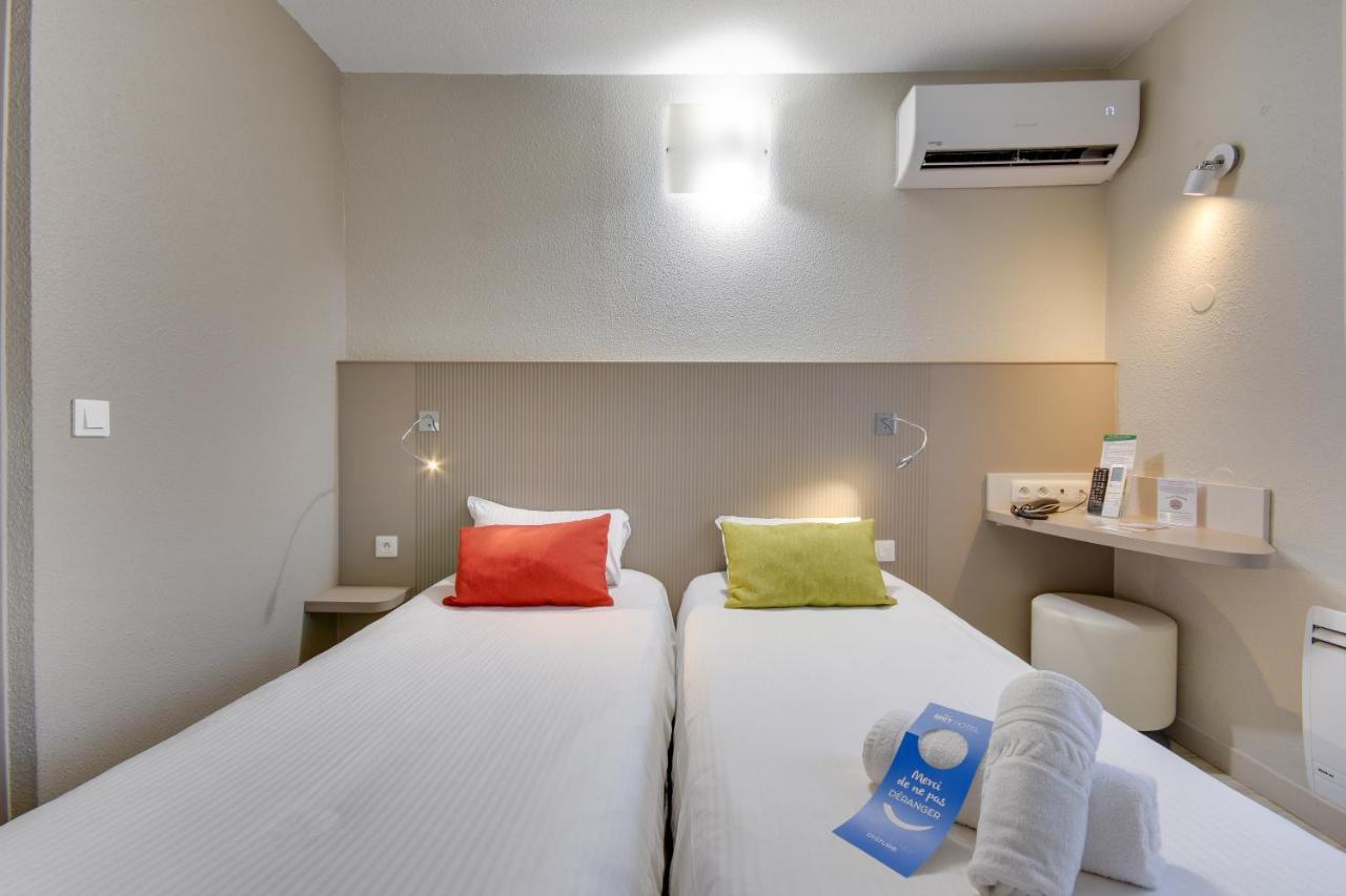 Adjacent Rooms