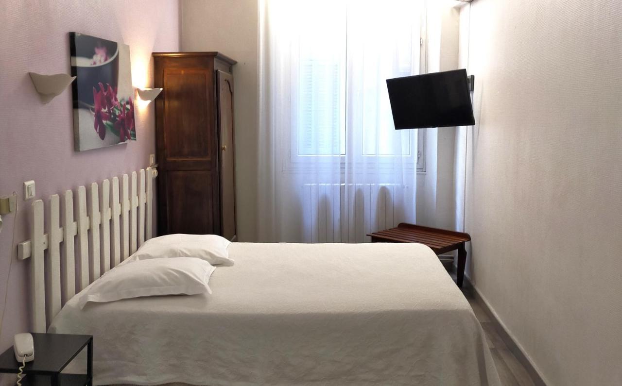 Double Room,703975834:JPEG