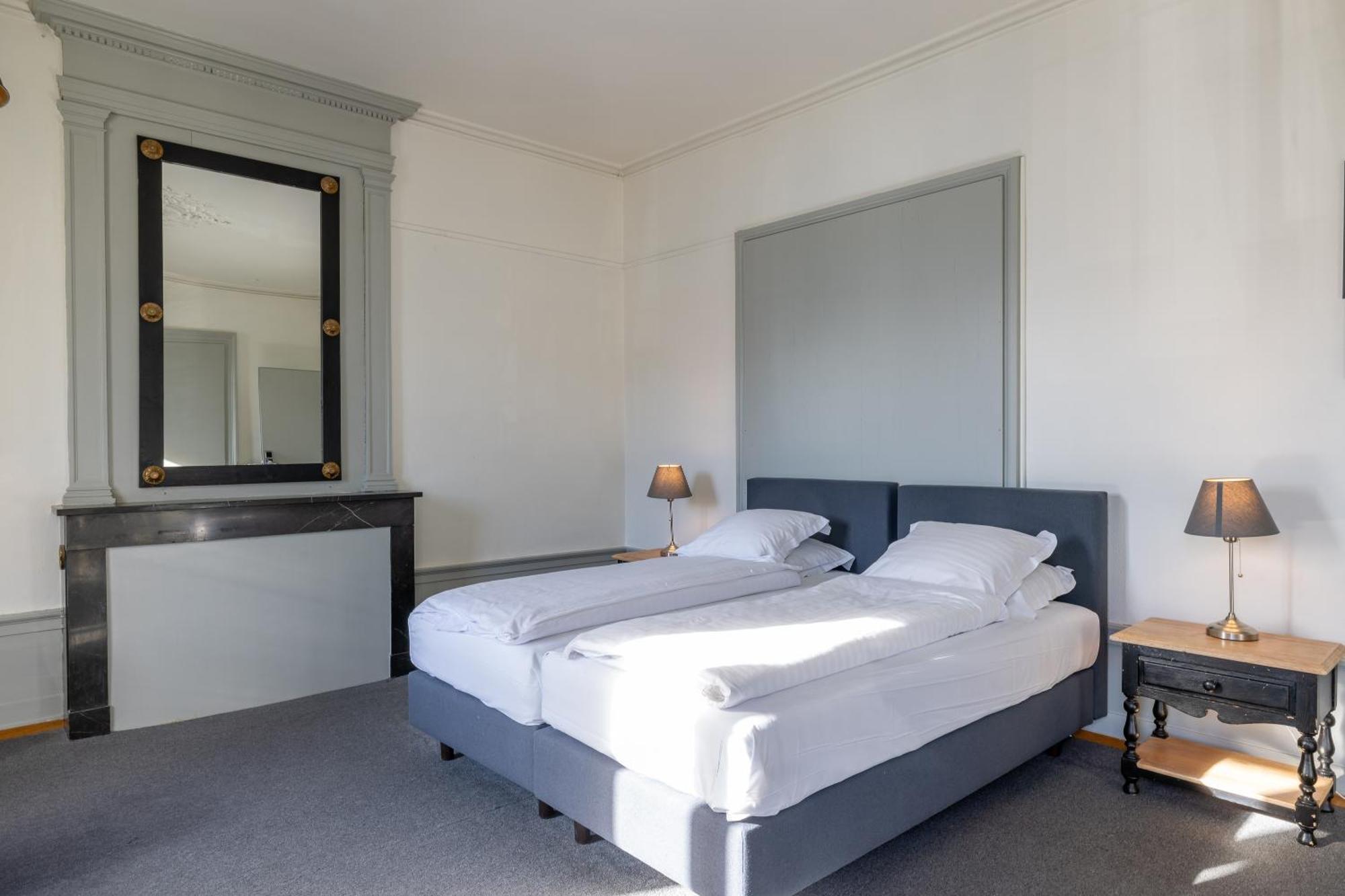 Chambre Familiale avec Salle de Bains Commune