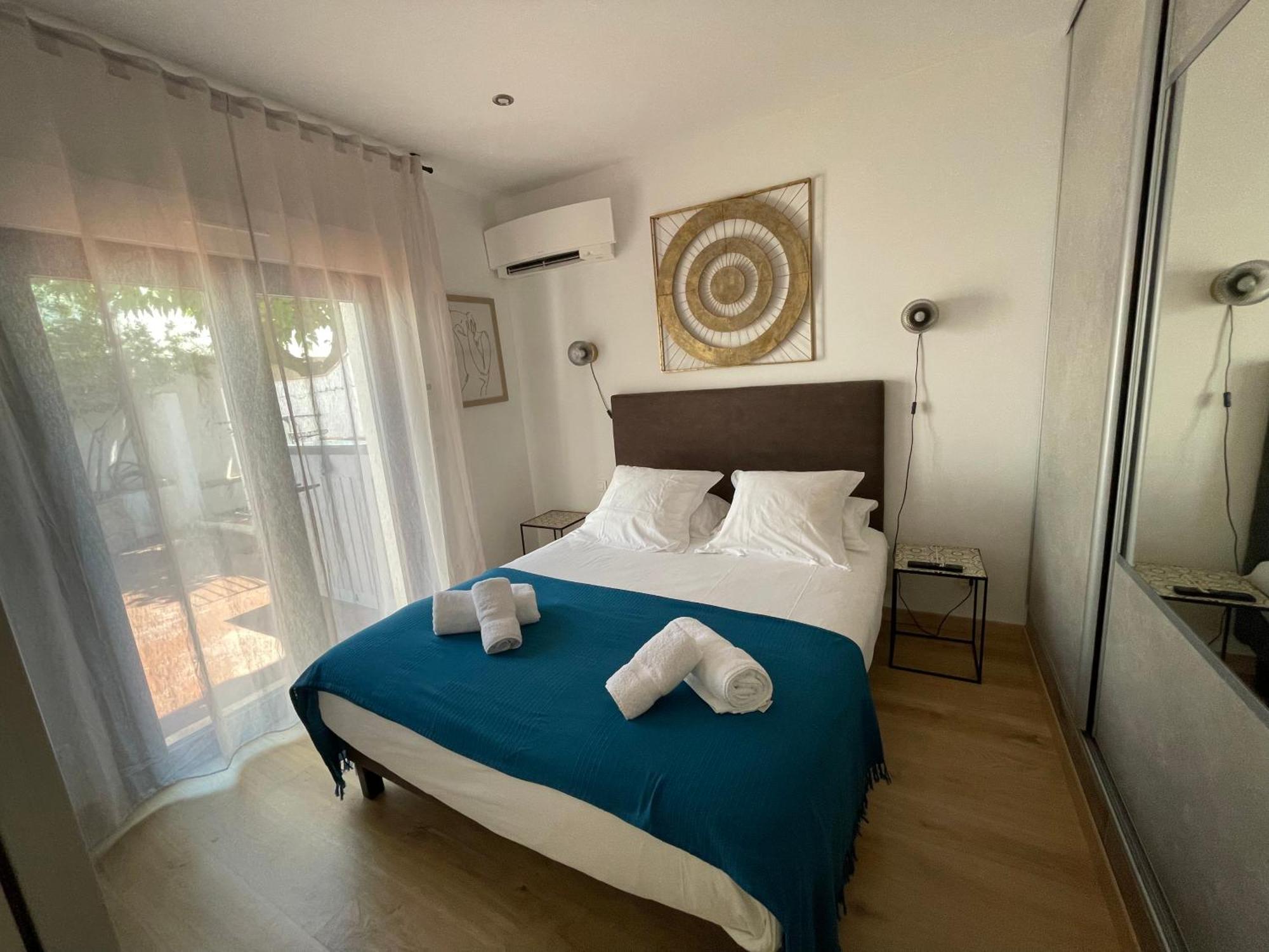 One Bedroom Apartment