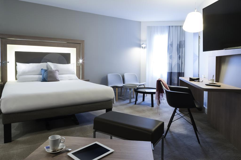 Chambre Lit Queen-Size Exécutive avec Canapé-Lit