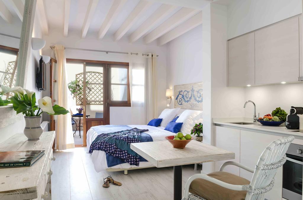 Studio avec Terrasse et Jardin