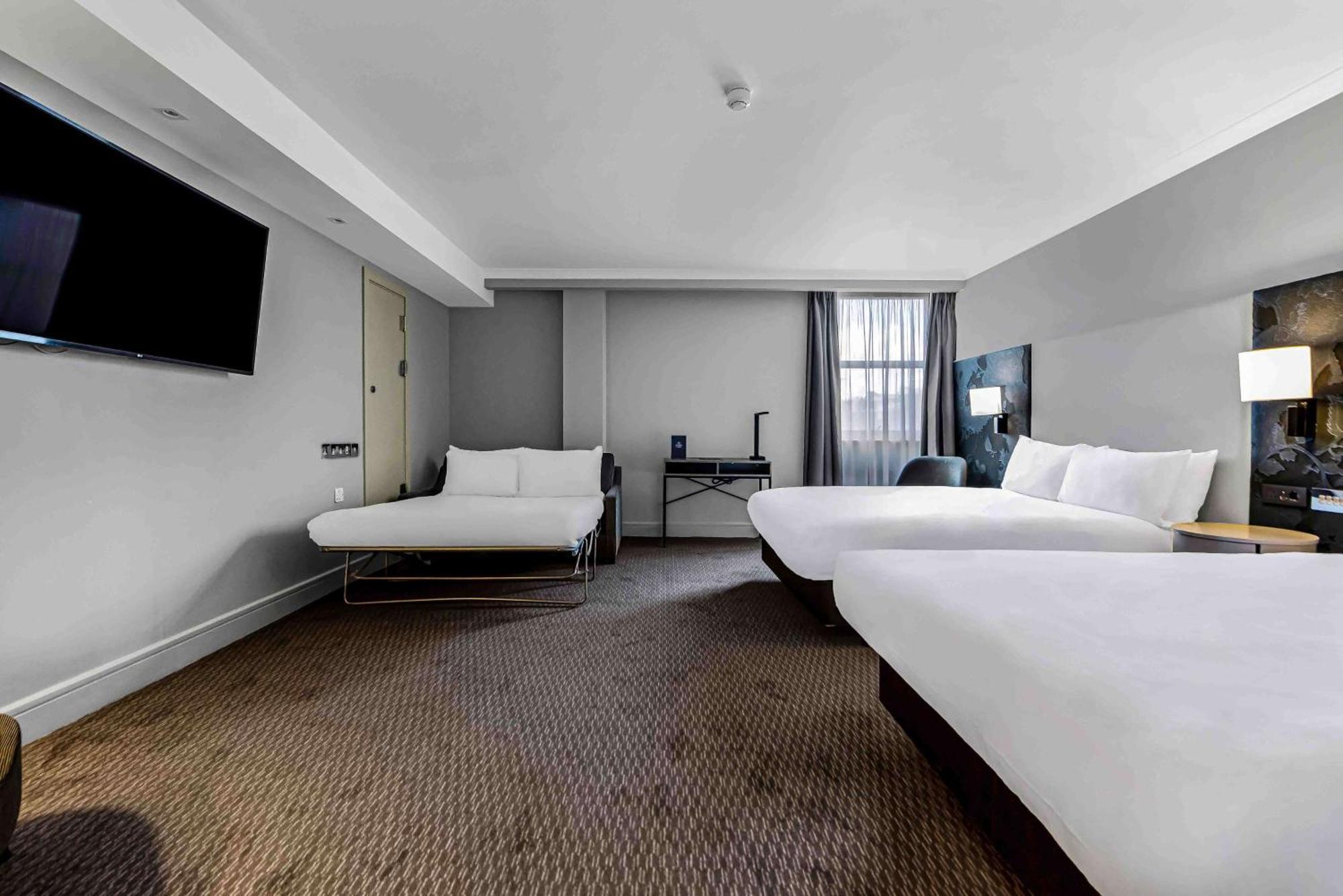 Chambre Double Deluxe avec 3 Lits Doubles