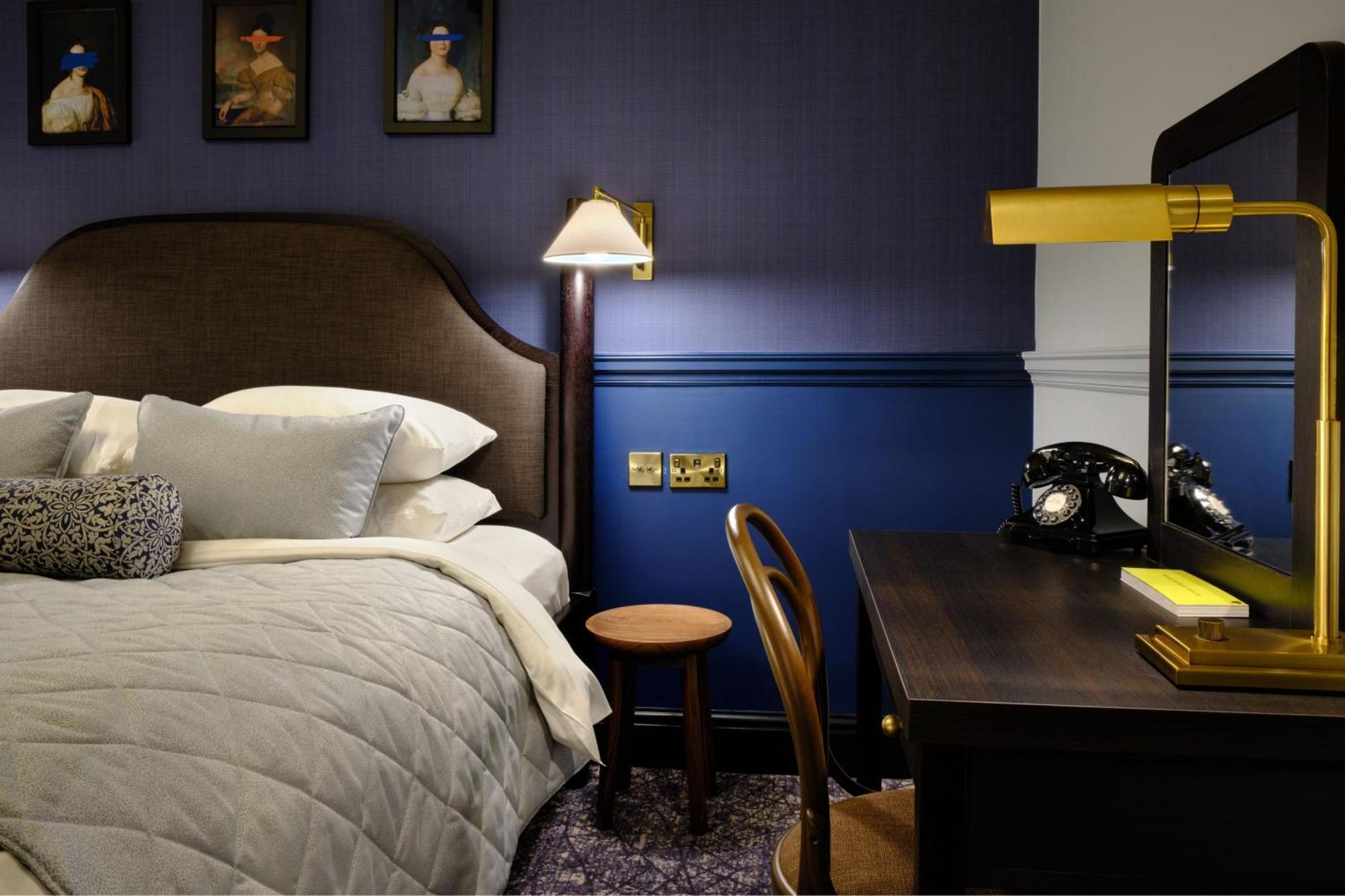 Cinematography Guest room 1 King