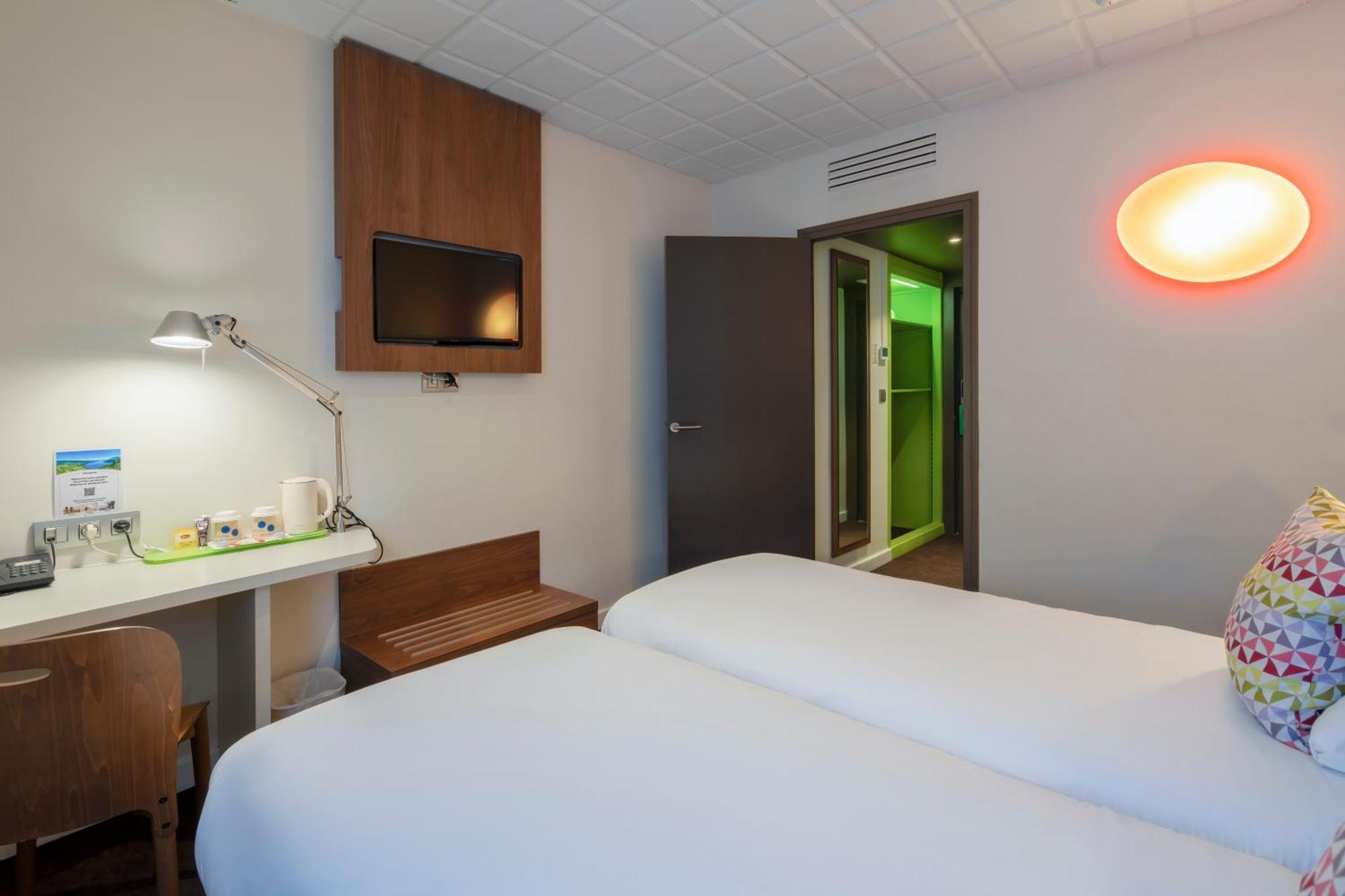 Standard Twin Room,1520583841:JPEG