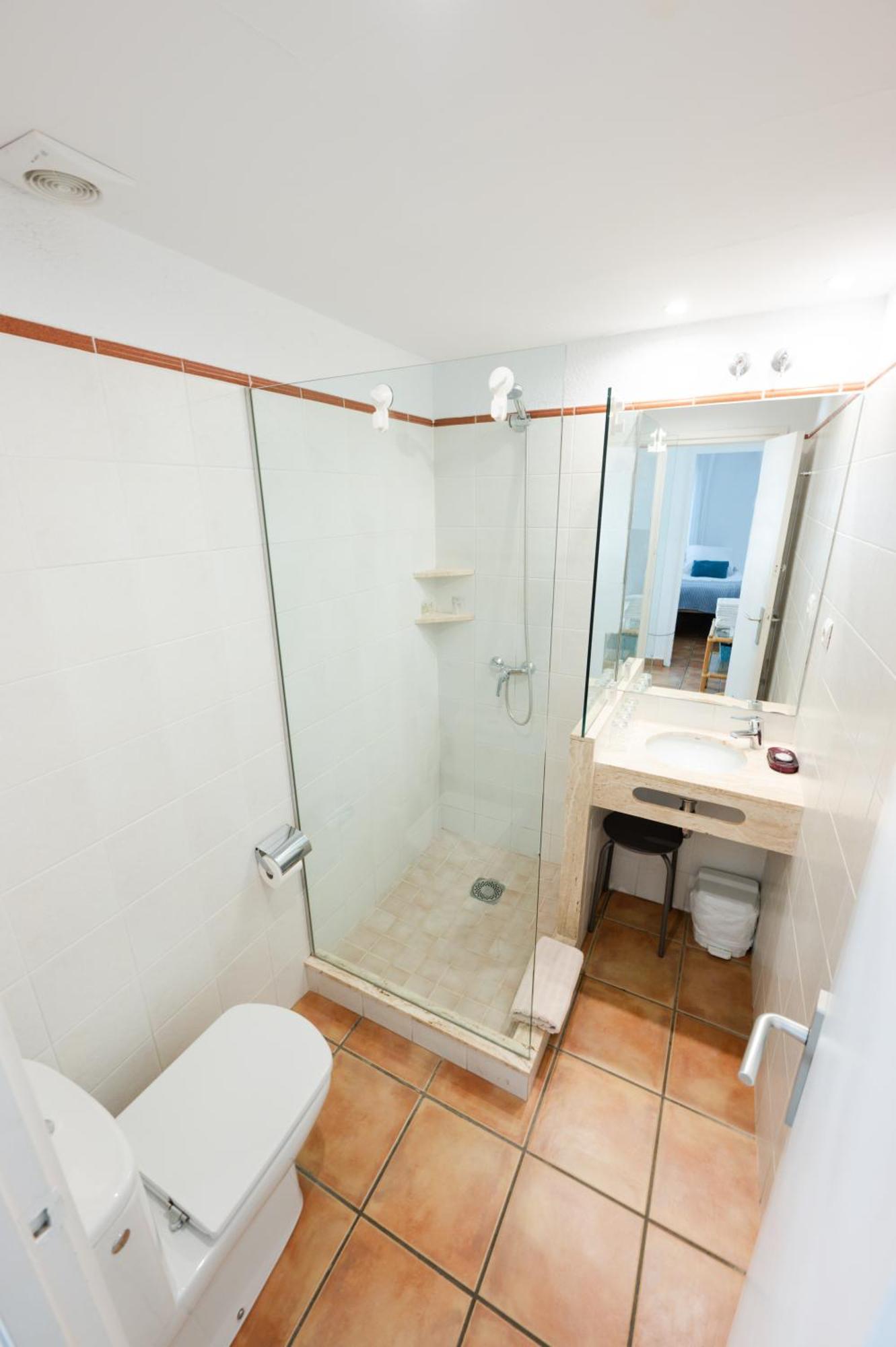 Chambre Quadruple avec Salle de Bains Privative