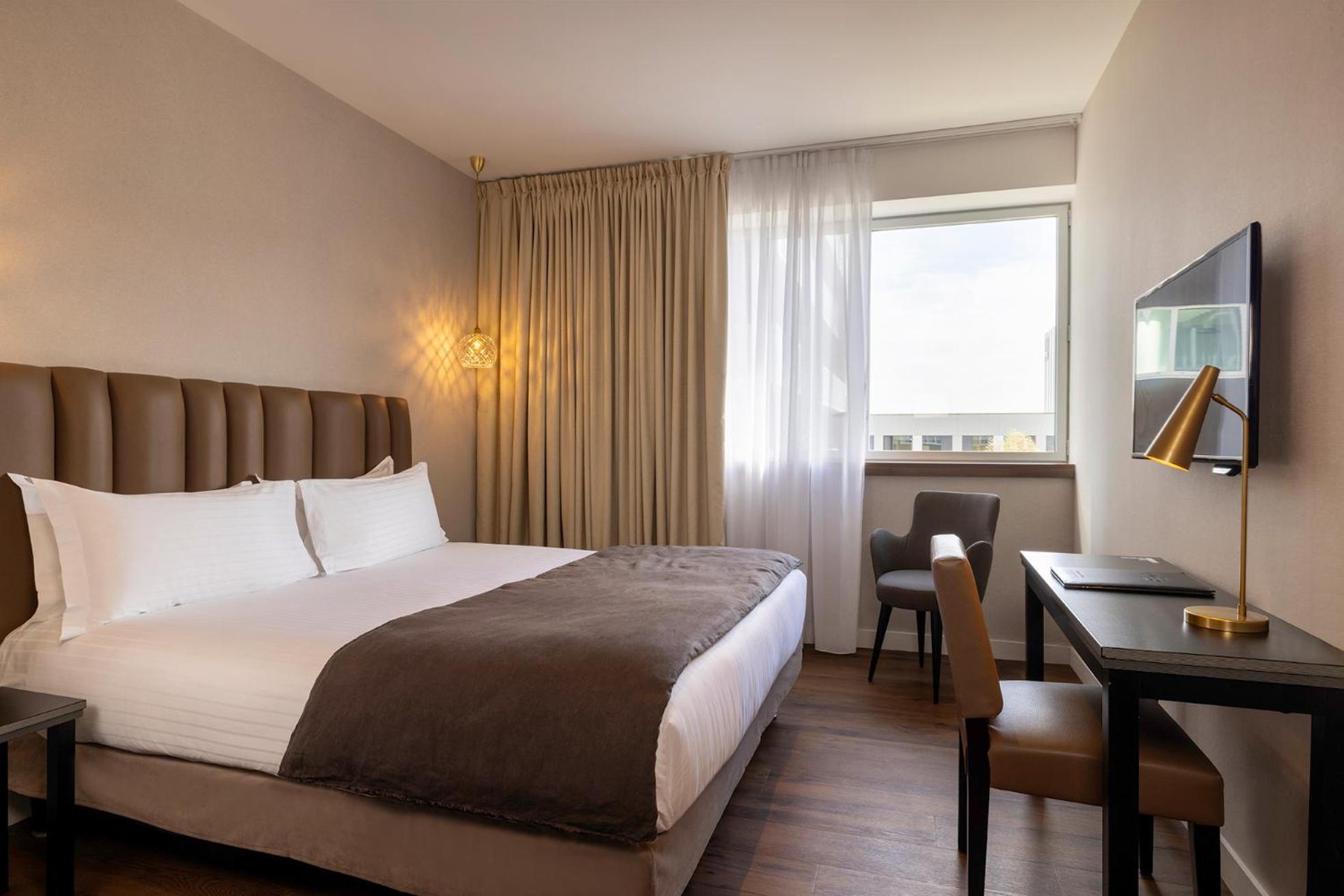 Chambre Lit Queen-Size Classique