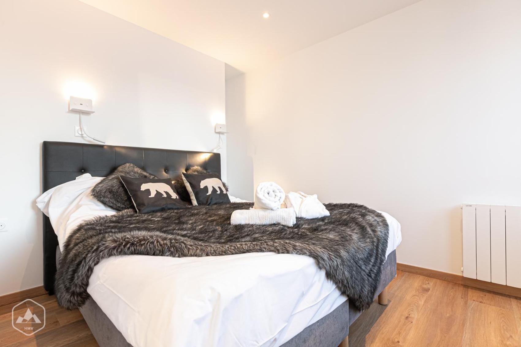 Two-Bedroom Apartment with Access to the Panoramic Sauna and Nordic Bath